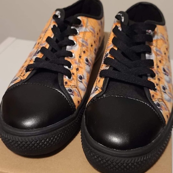 BRAND NEW Corgi dog low top shoes - Picture 2 of 2